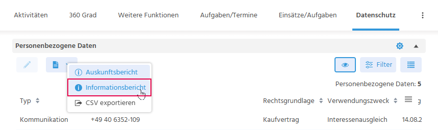Datenschutz-Tab eines Kontakt-Datensatzes in ADITO xRM mit hervorgehobener Aktion "Informationsbericht" über der Tabelle "personenbezogene Daten"